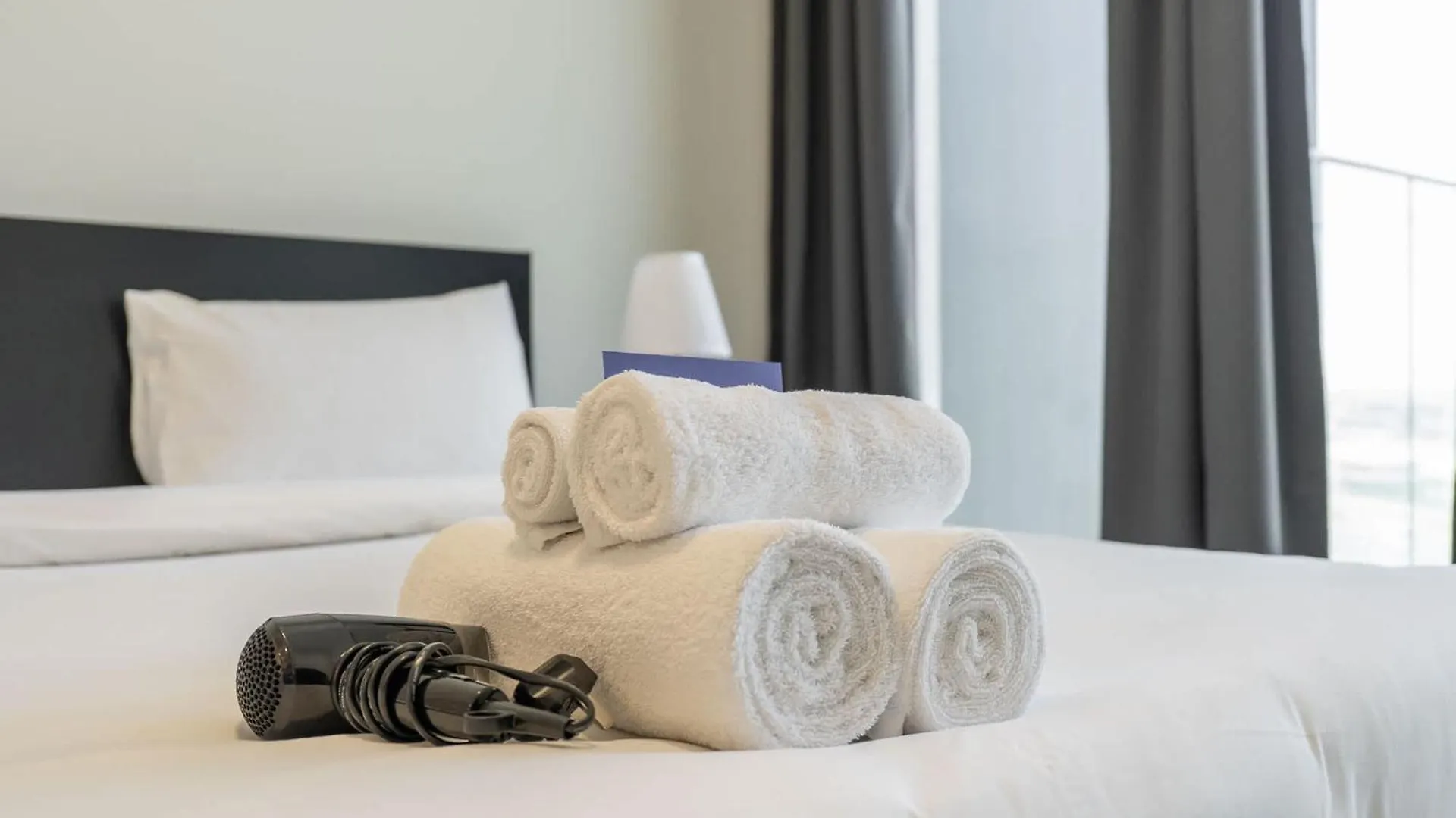 Stay In Alexis Tower'S Stunning Studio And Sleeps 2 Dubai United Arab Emirates