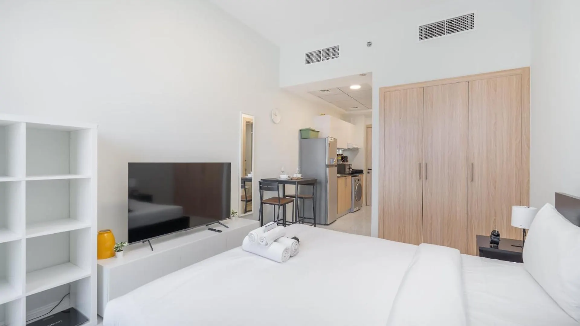 Stay In Alexis Tower'S Stunning Studio And Sleeps 2 Dubai 0*,  United Arab Emirates